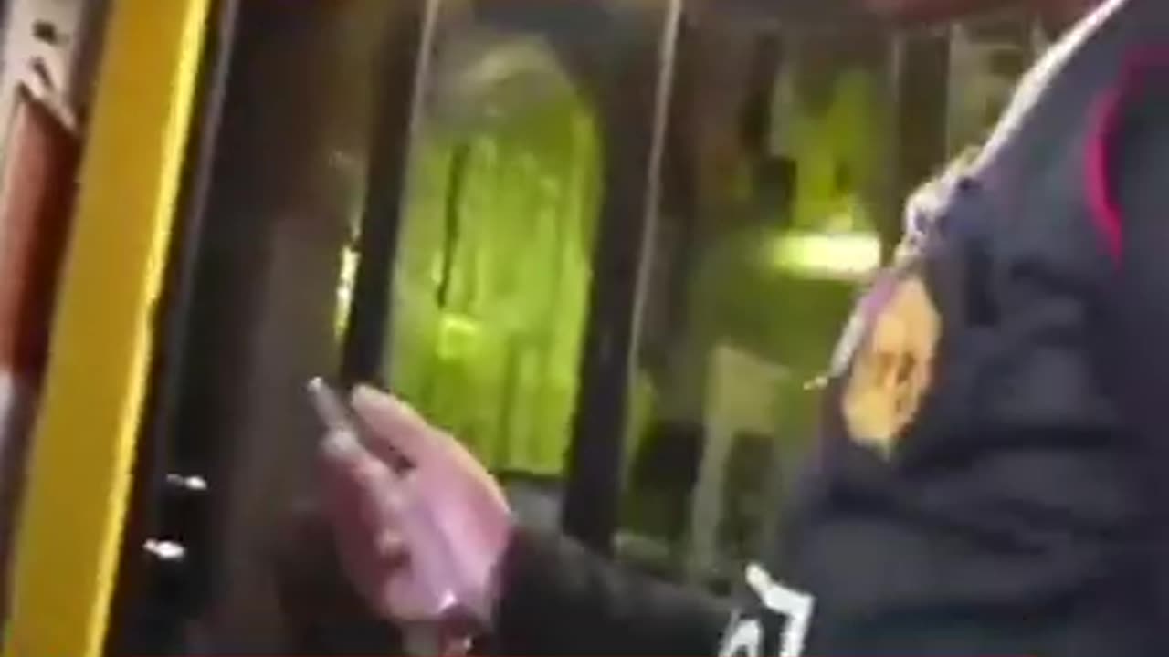 Tarantula Head Negro with Earrings Barks at Dog and Gets Bitten! 😂👍