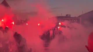 Ale widok! Tysiące rac dla bohaterów Czerwca 1956.