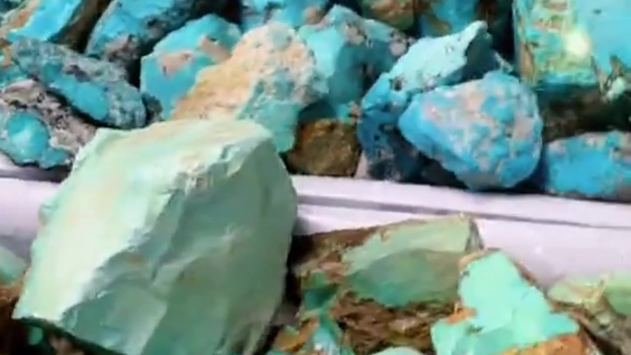 250429-15 Natural raw - ore turquoise rough material, carefully selected