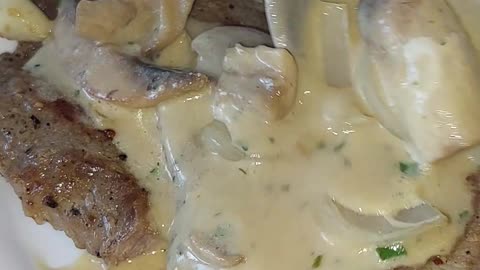 Do you know this? Sirloin Steak in a Pan #beef #steak #shorts