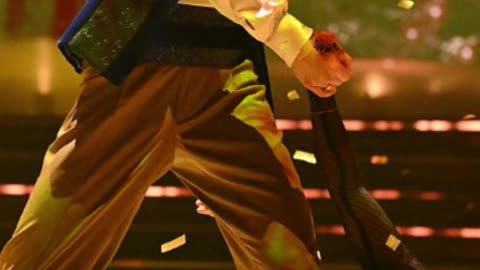 Jen Affleck Snubs Whitney on DWTS Support