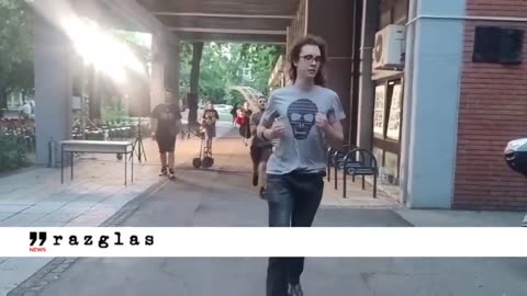 Përshkallëzohet protesta në Novi Sad, studentët e Juridikut hyjnë në Fakultetin e Filozofisë