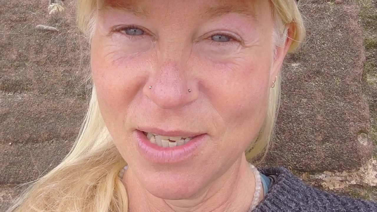 How to Deal With Conflict if you have Abandonment Issues? STAY! [Jenny Luscombe EFT]