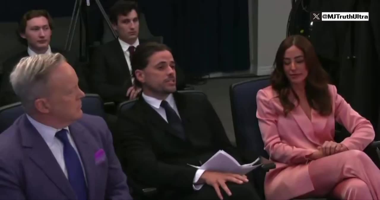 Political Asylum for shit posting British memers