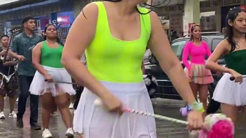 Eliana #desfile #videoviral #bailarinafeliz #baile