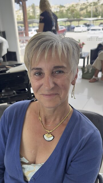 Women hairstyle short pixie