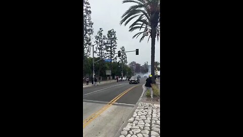 Rioters in LA throw rocks at ICE vehicles after raid in Los Angeles
