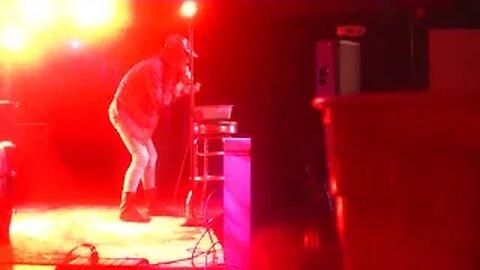 i don't watch tv, i watch myself accomplish goals *ag bombs @ the east room