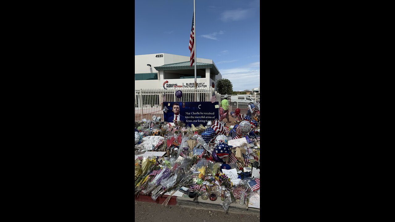 📍 Endless vigil for Charlie Kirk outside TPUSA HQ, Arizona 🇺🇸