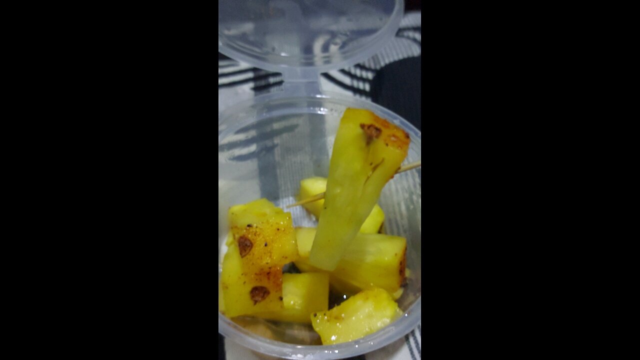 Pineapple with Spicy Chilies & Pepper 🌶️🍍 | Must-Try Street Food Style Snack!