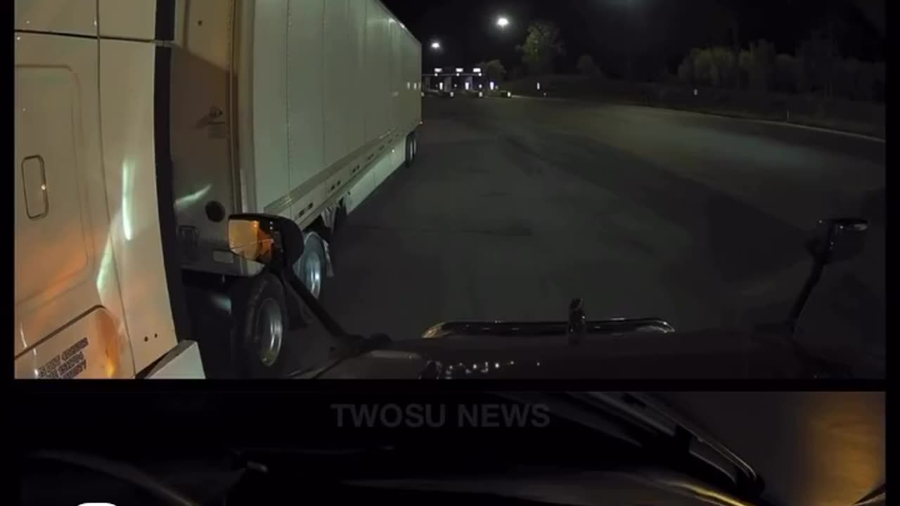 Meanwhile in Indiana...just another pajeet truck driver imported by jews doing dumb shit