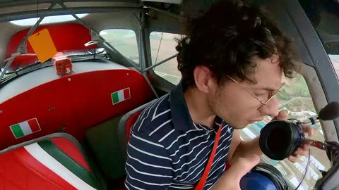 Student Pilot's Plane Falling Because of Windshear
