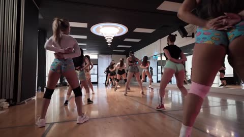 🍑BIG BOOTY BLACK GIRLS🍑🔥TWERKING🔥