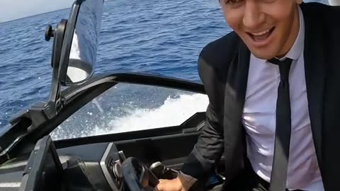 Who needs a driver when you have yourself (via:@suleymanatli1)