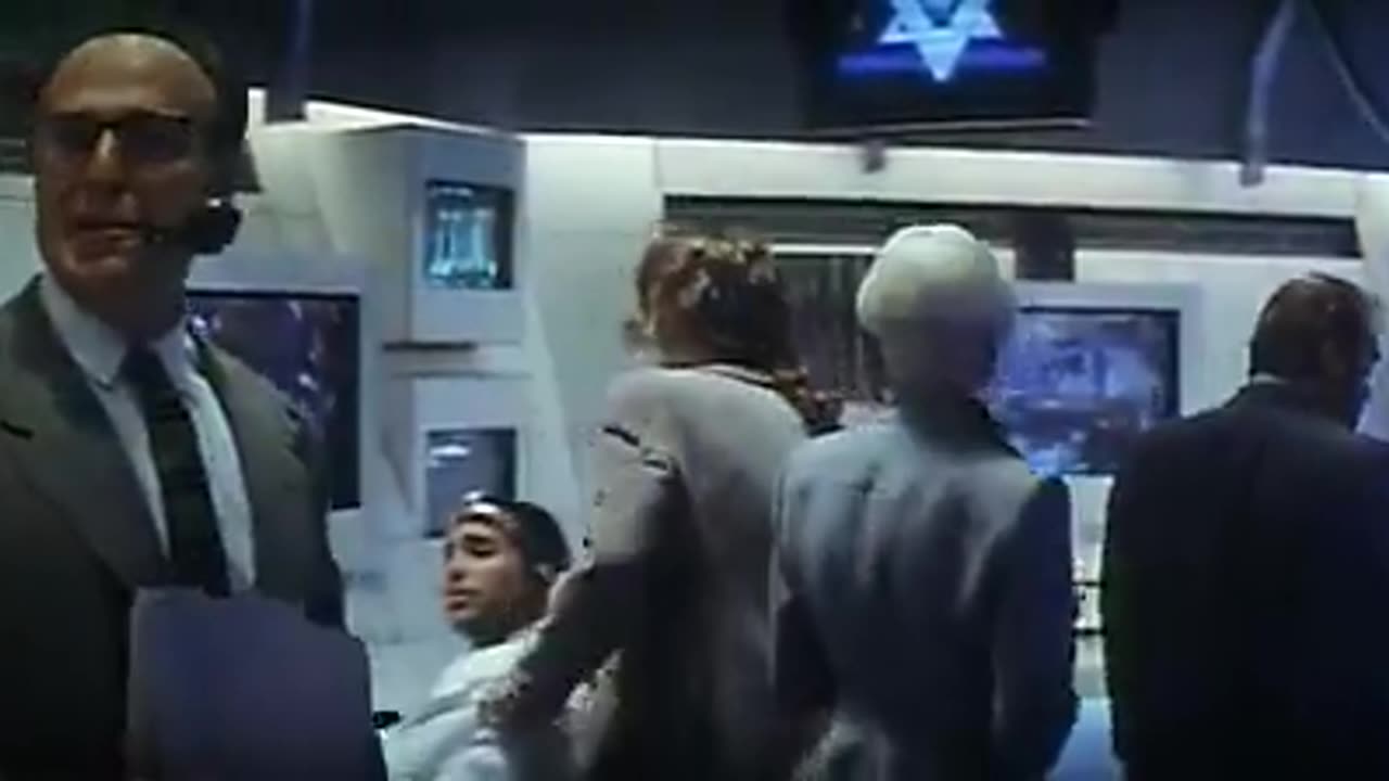 El cortador de césped 2, Más allá del ciberespacio - Película completa