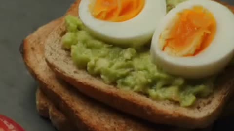 Why You Shouldn't Skip Breakfast – And What to Eat Instead