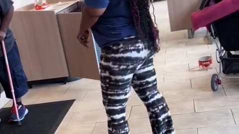 Burger Kang Bonobo Blowout Over Seezn'd Fries!!!