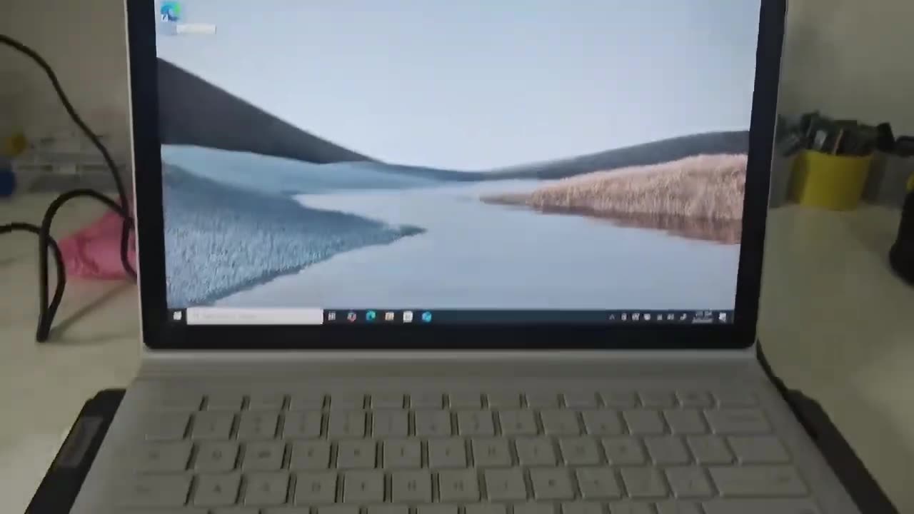 Microsoft surface laptop Slightly used(720P_HD)
