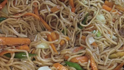 Pansit gisado