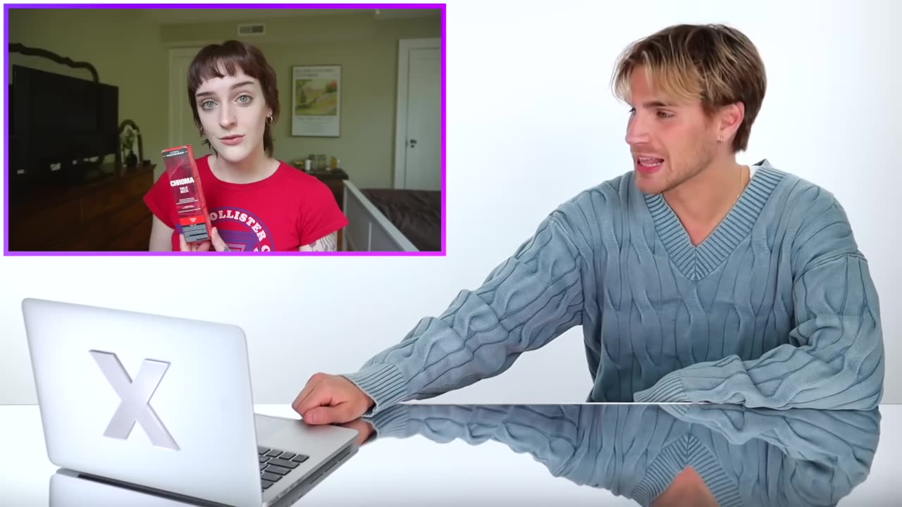 Un coiffeur réagit aux incroyables transformations des cheveux blonds en cheveux roux