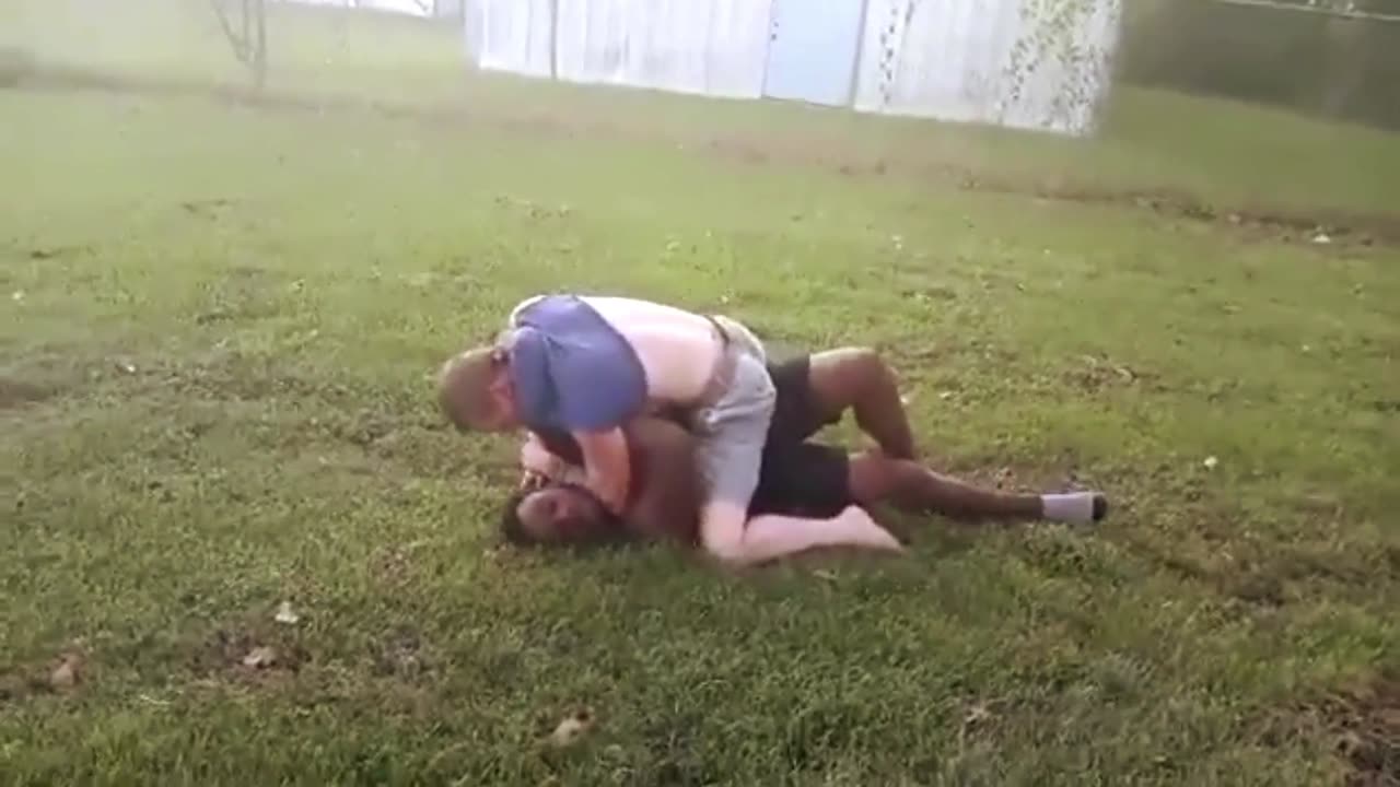 💥 Kept Trying to Put Rules into a Street Fight! | FCN