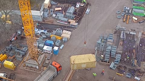 Old but Gold! 🚧💪 1997 Crane Still Working Every Day! Amazing Machine!