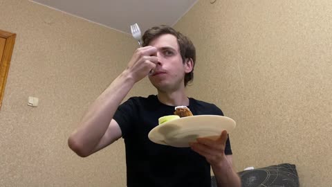 Фрукты + эклер: маленький праздник в тарелке