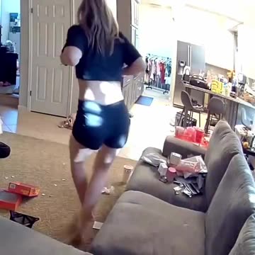 This is exactly how girls behave when they are all alone no people are around to judge them.