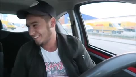 Youstube flipt op ofux🤣🤣