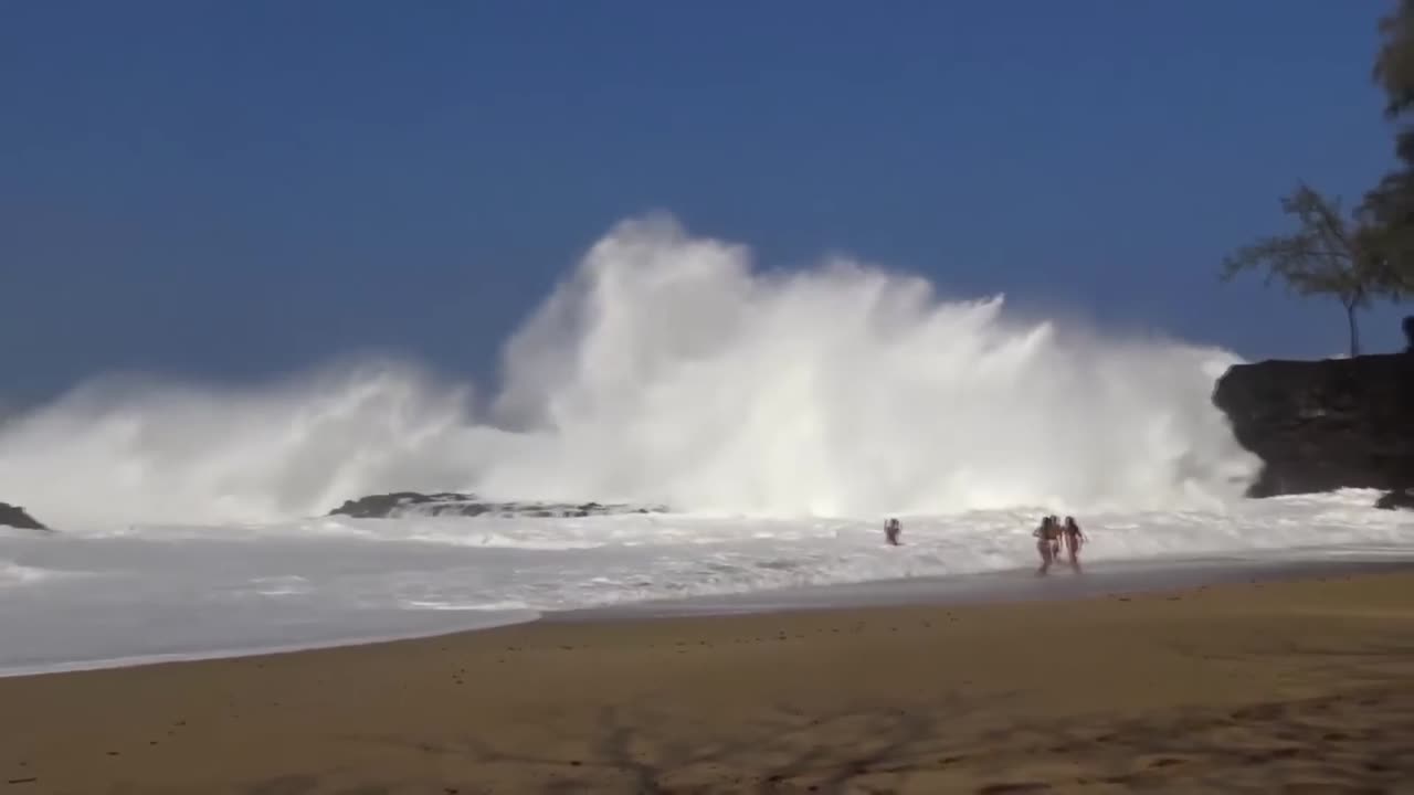 The Top 5 Terrifying Beach Waves