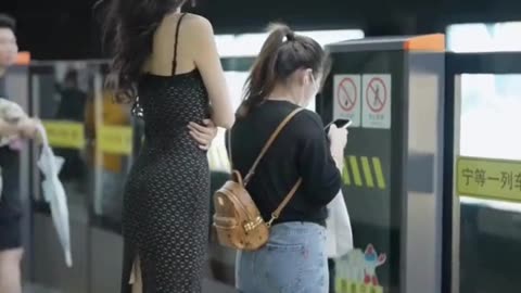 City Commute Fashion 🏙️👗