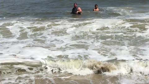 Man Unexpectedly Get Crushed by Wave