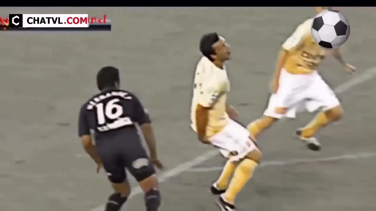 Funny Soccer Football Vines Goals Skills Fails (4)