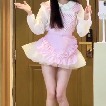 Elegant Bright white Pleated Skirt Sultry Slow Dance | Daily Beauty EP 1322