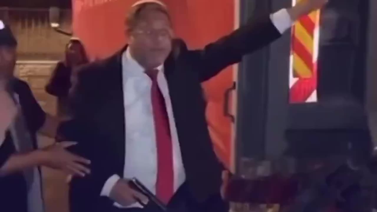 Ben Gvir was forced to draw a GUN