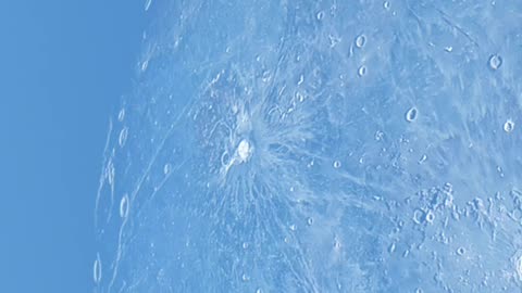 Space Rock Moving Toward the Moon