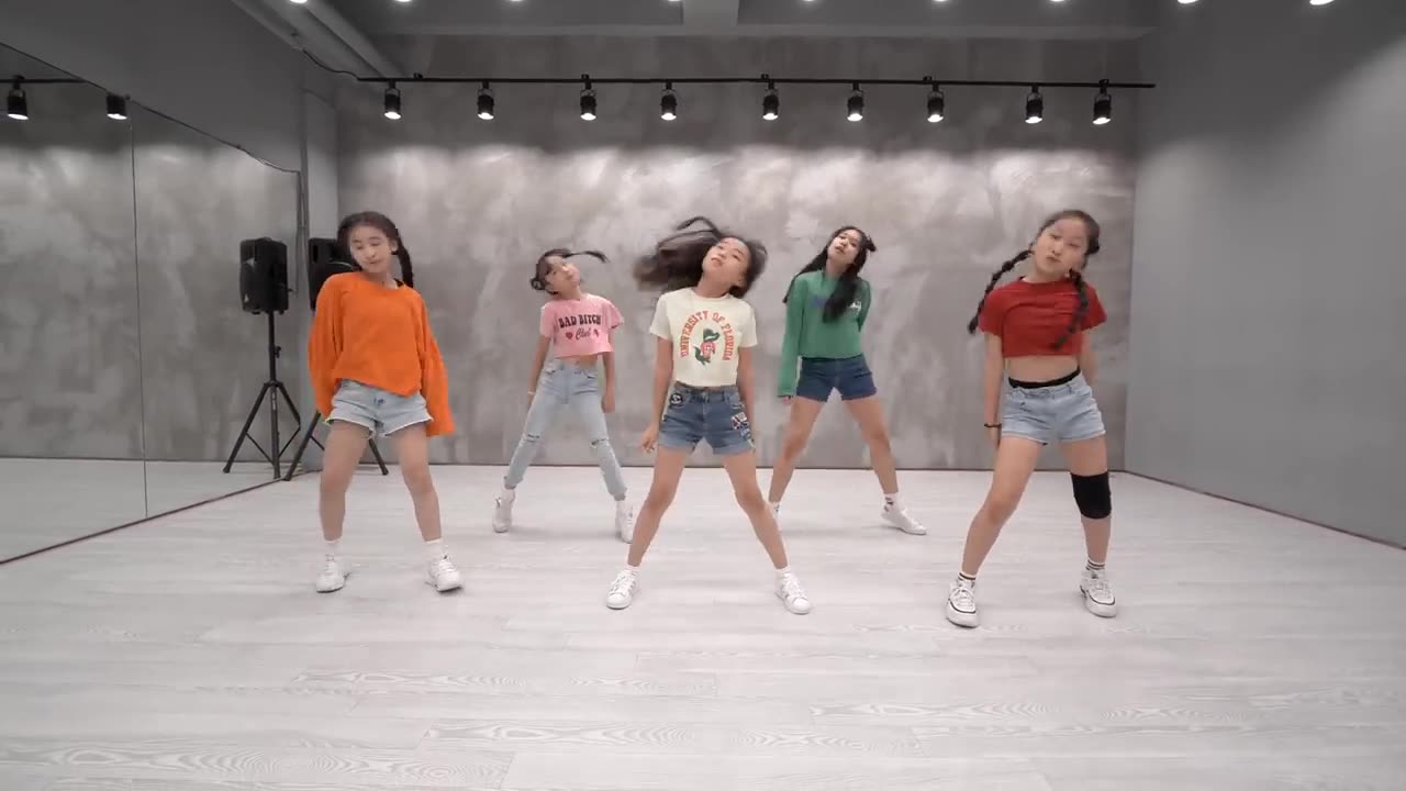 baby shark dance