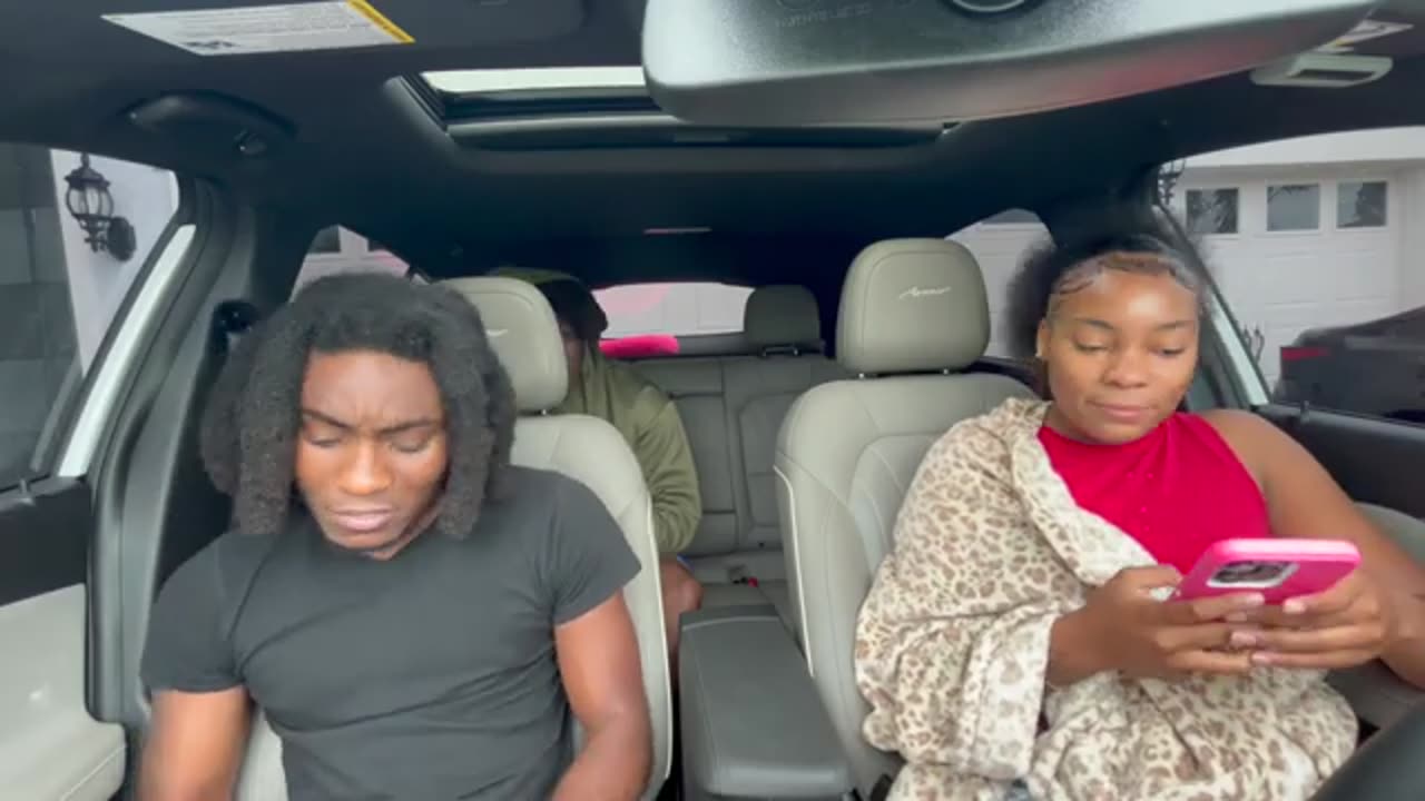 ASKING SIRI RANDOM QUESTIONS About My ANGRY BROTHER *HILARIOUS PRANK*