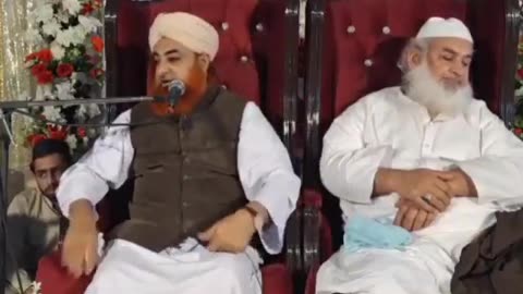 خود کو عاشق رسول کہنے والا مسلمان روزانہ رسول کی سنت داڑھی کاٹ کر نالی میں بہا دیتا ہے