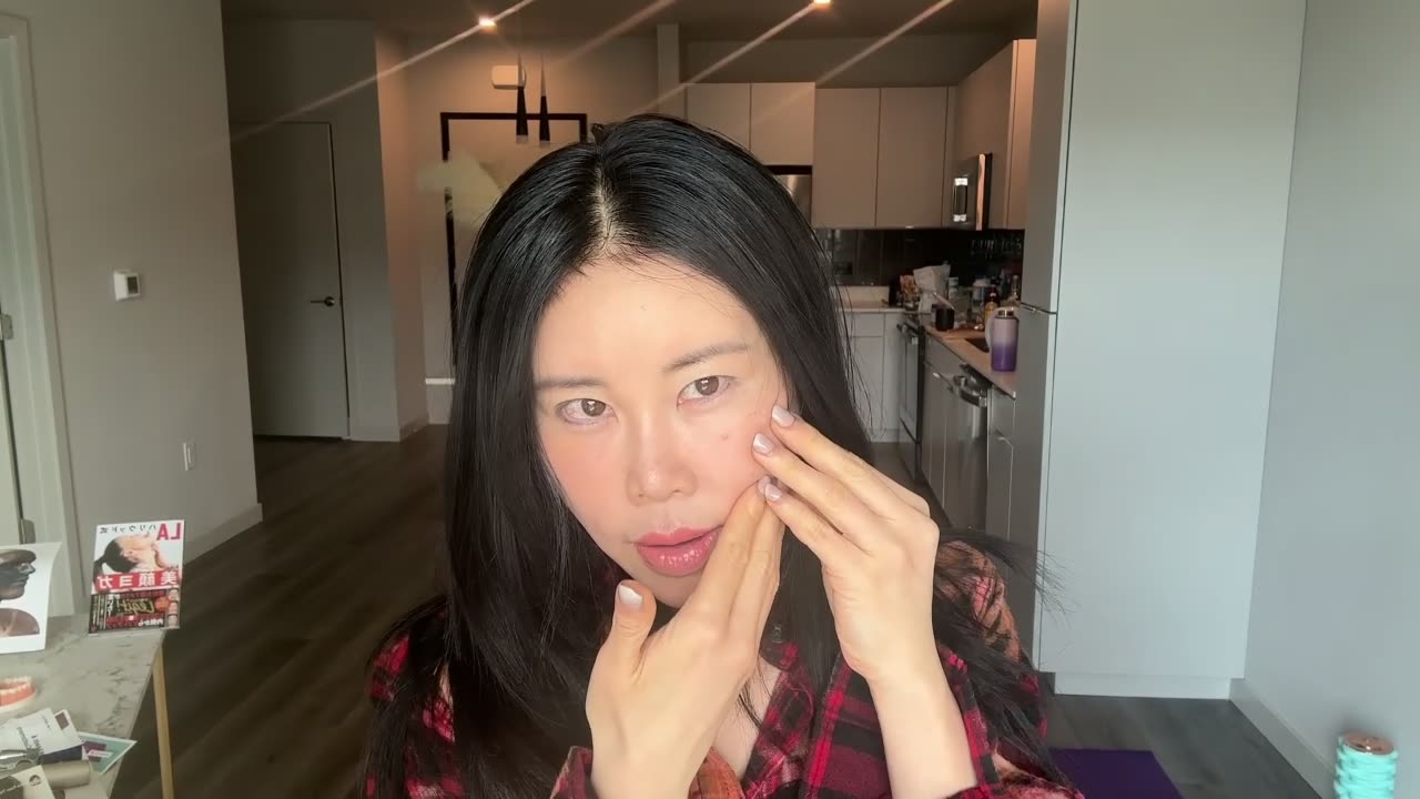 How to Find Your Dominant Jaw Side | Koko Face Yoga