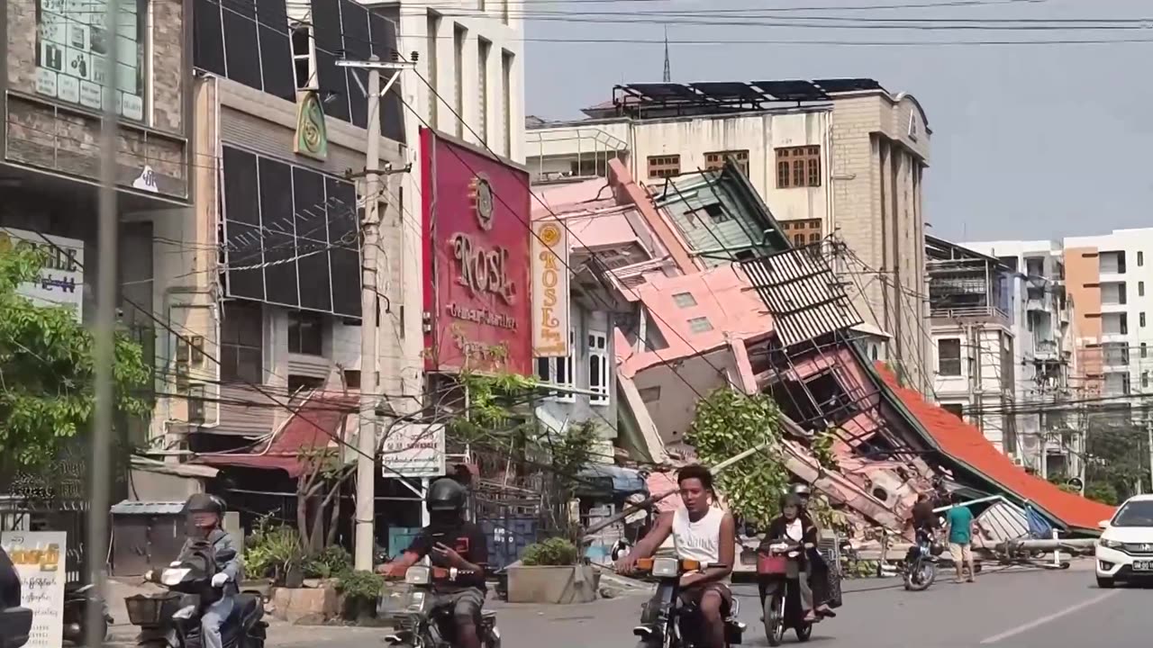 Sister of missing Thai building workers waits day, night for family