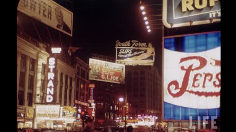 40 Vintage Photographs of New York City at Night during the 1940s