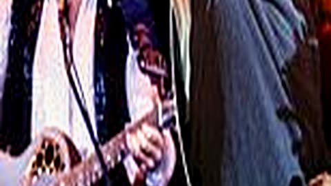 Neil Diamond Bravely Returns to the Stage Ami