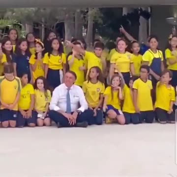 JÁ FOMOS MAIS FELIZES