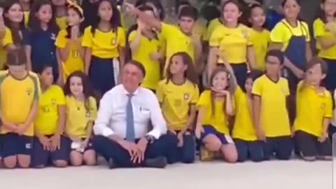 JÁ FOMOS MAIS FELIZES