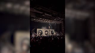 Watch Doechii fall down during New York City performance