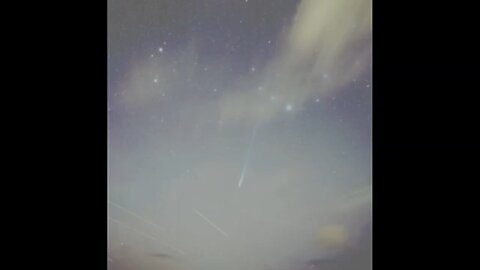 Starlink Satellites vs Comet Lemmon Showdown!