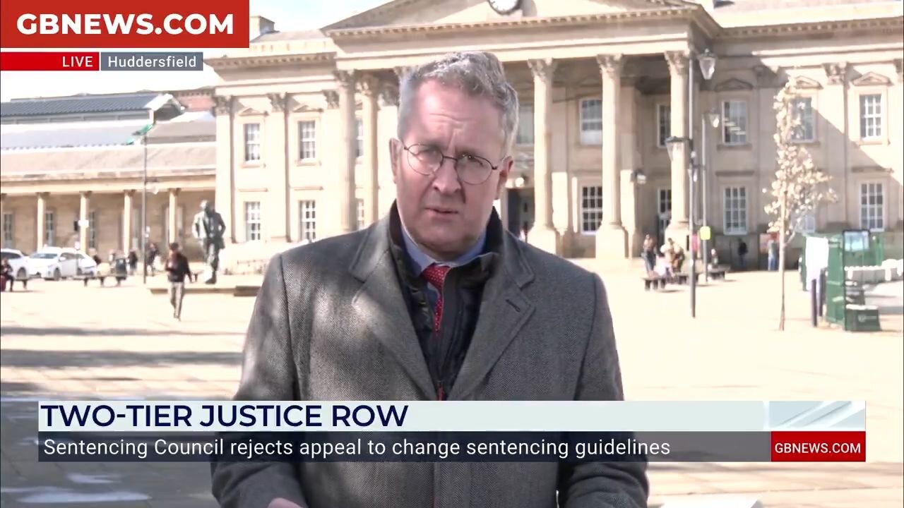 V Británii budou od dubna 2025 soudit podle 2 různých metrů, jinak muslimy, a jinak bílé Brity!