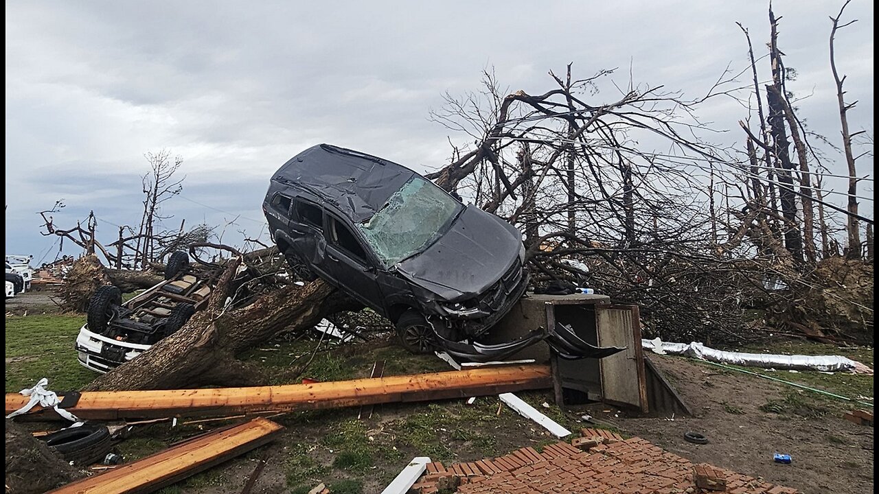 ‘Potentially Historic’ Flooding Threat Looms After Almost 100 Tornadoes Hit US - Full Pink Moon
