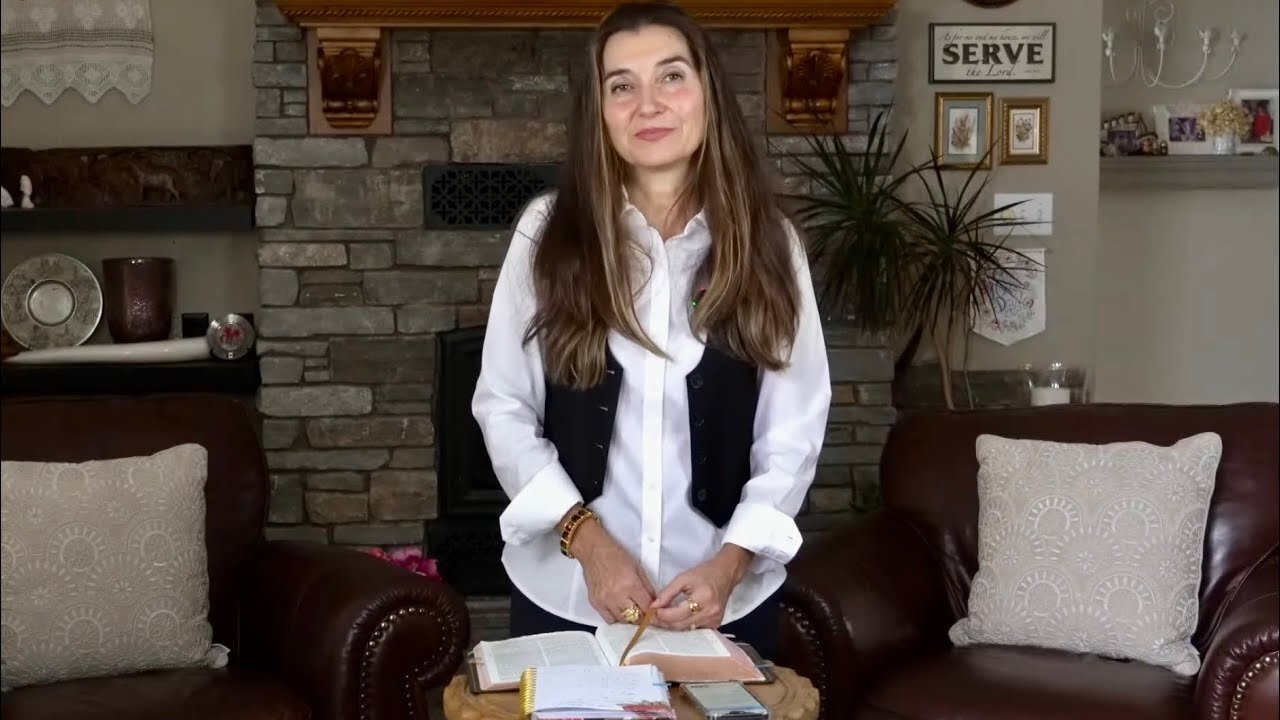 Made To Reign Not Complain | Deci Schneider